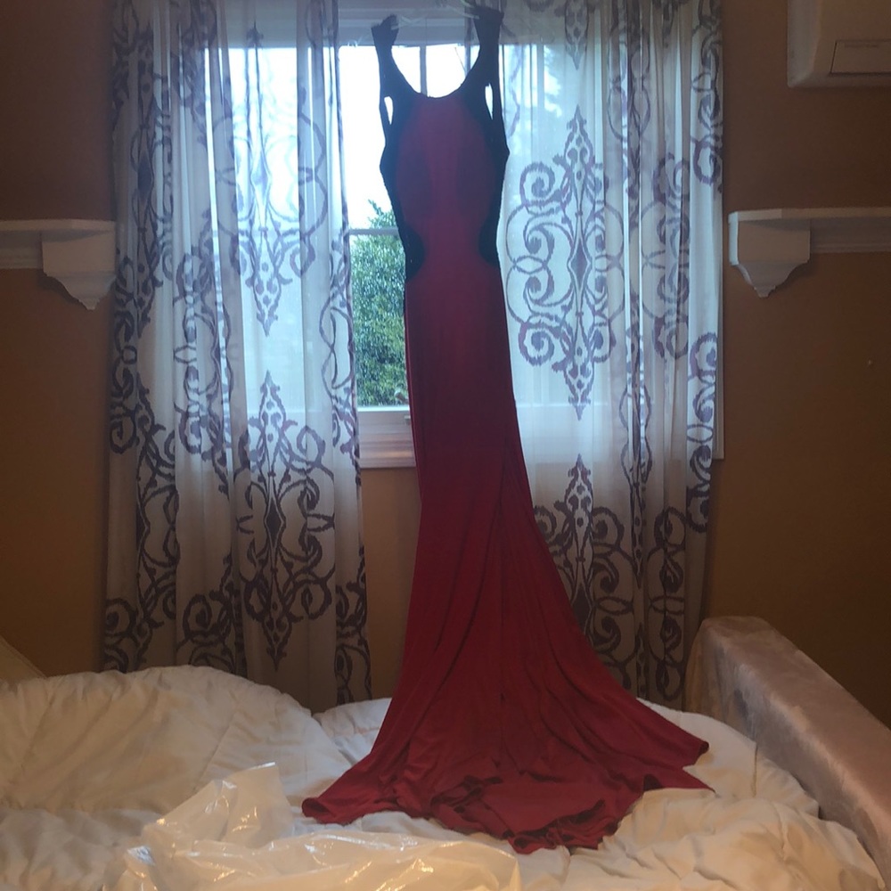 Gown Red & Black rhinestone evening formal dress - Picture 4 of 14
